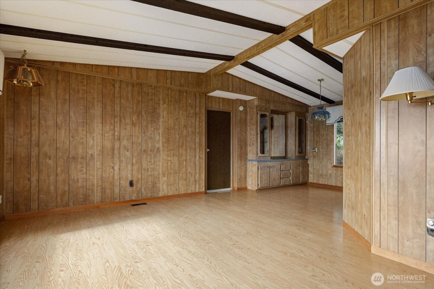 1677 Penn Cove Road , Oak Harbor, WA 98277