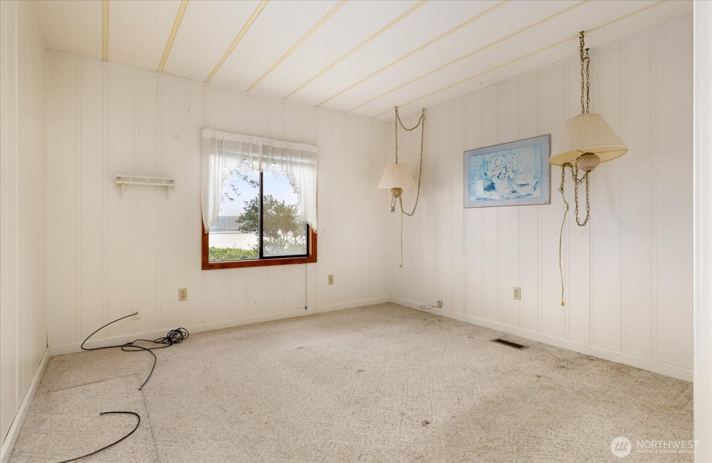 1677 Penn Cove Road , Oak Harbor, WA 98277