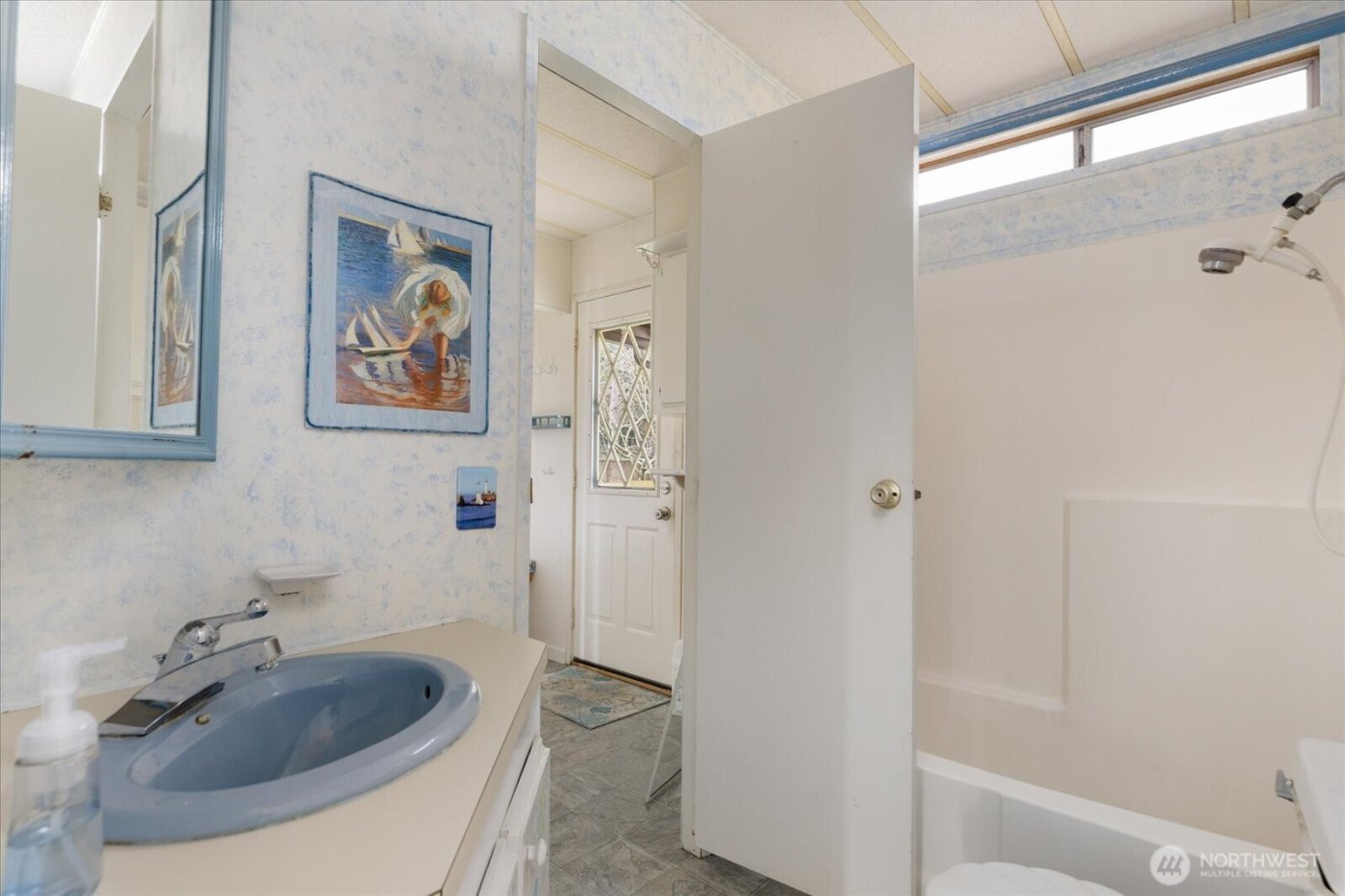 1677 Penn Cove Road , Oak Harbor, WA 98277