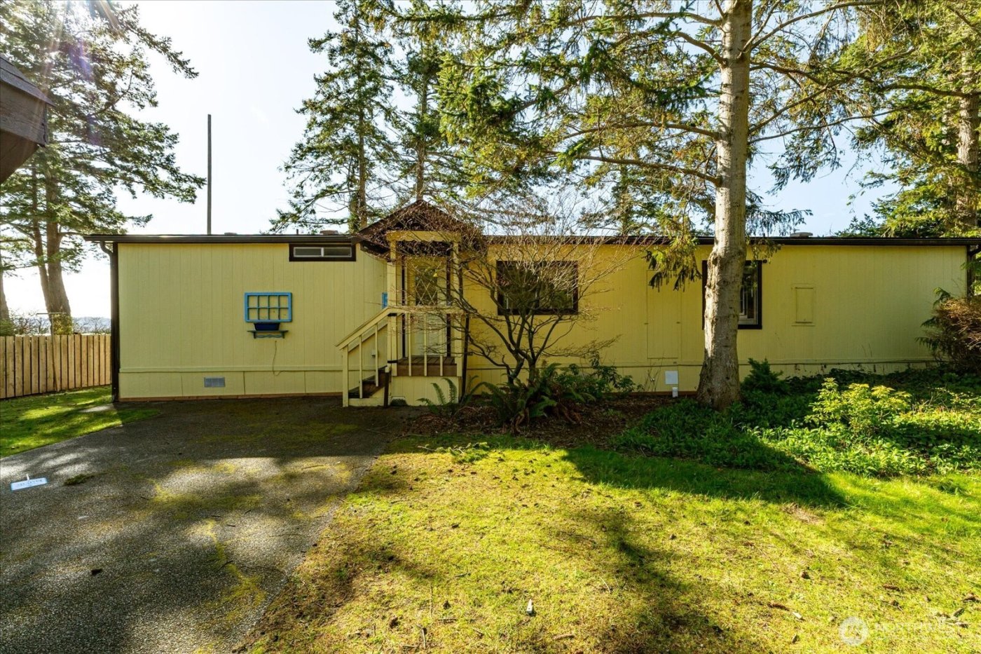 1677 Penn Cove Road , Oak Harbor, WA 98277