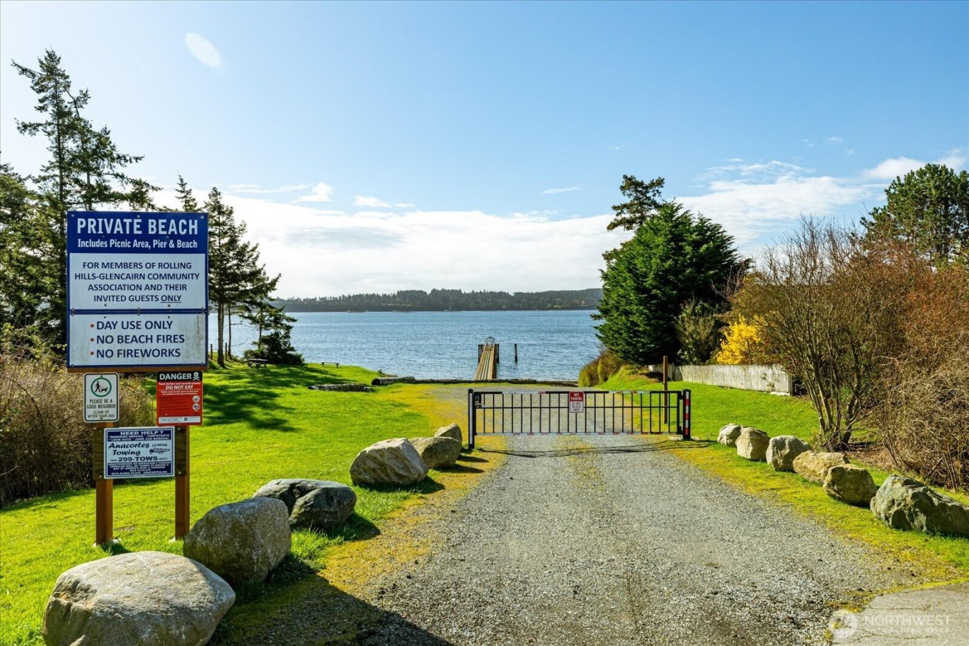 1677 Penn Cove Road , Oak Harbor, WA 98277