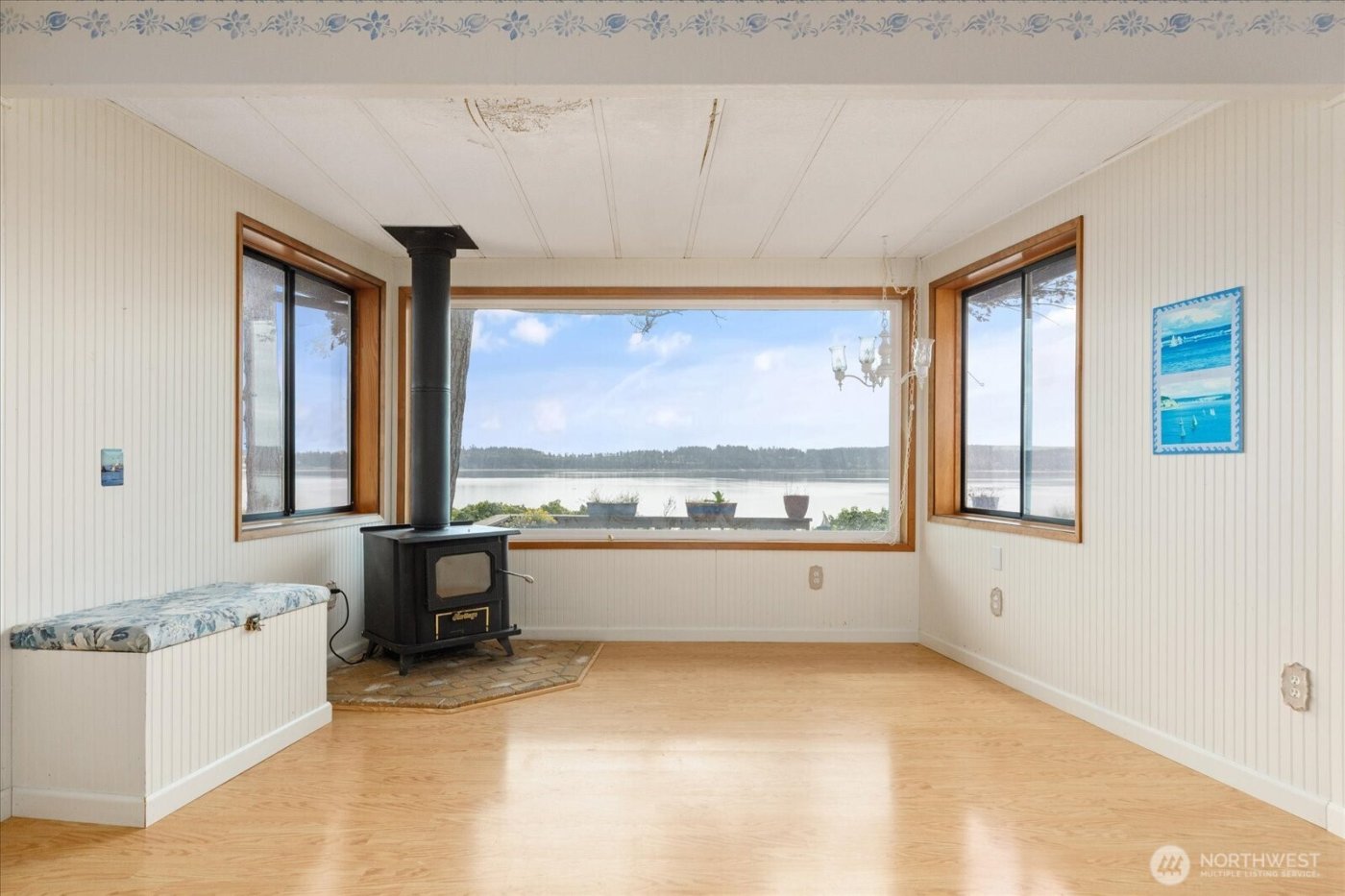 1677 Penn Cove Road , Oak Harbor, WA 98277