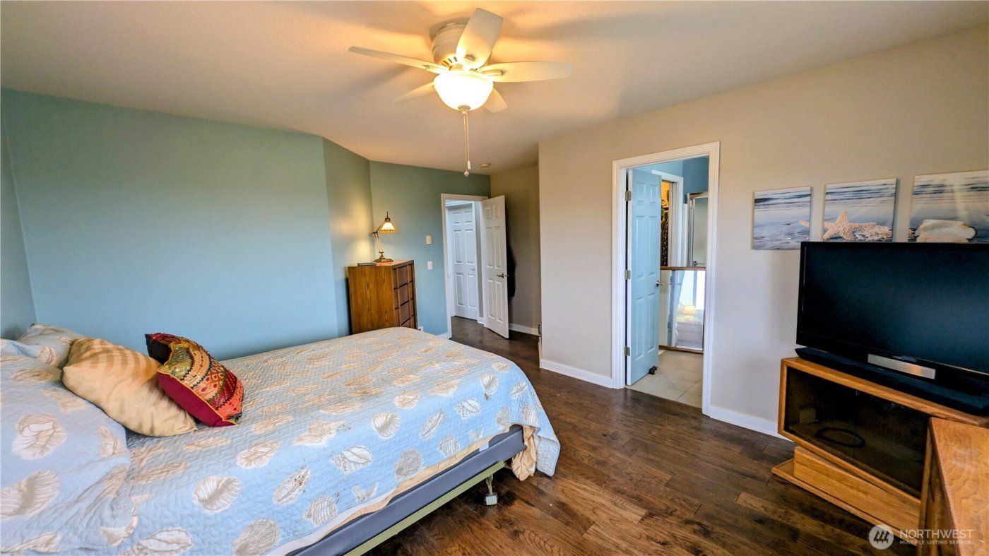 32805 J Place , Ocean Park, WA 98640