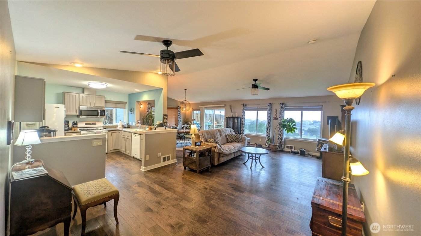 32805 J Place , Ocean Park, WA 98640