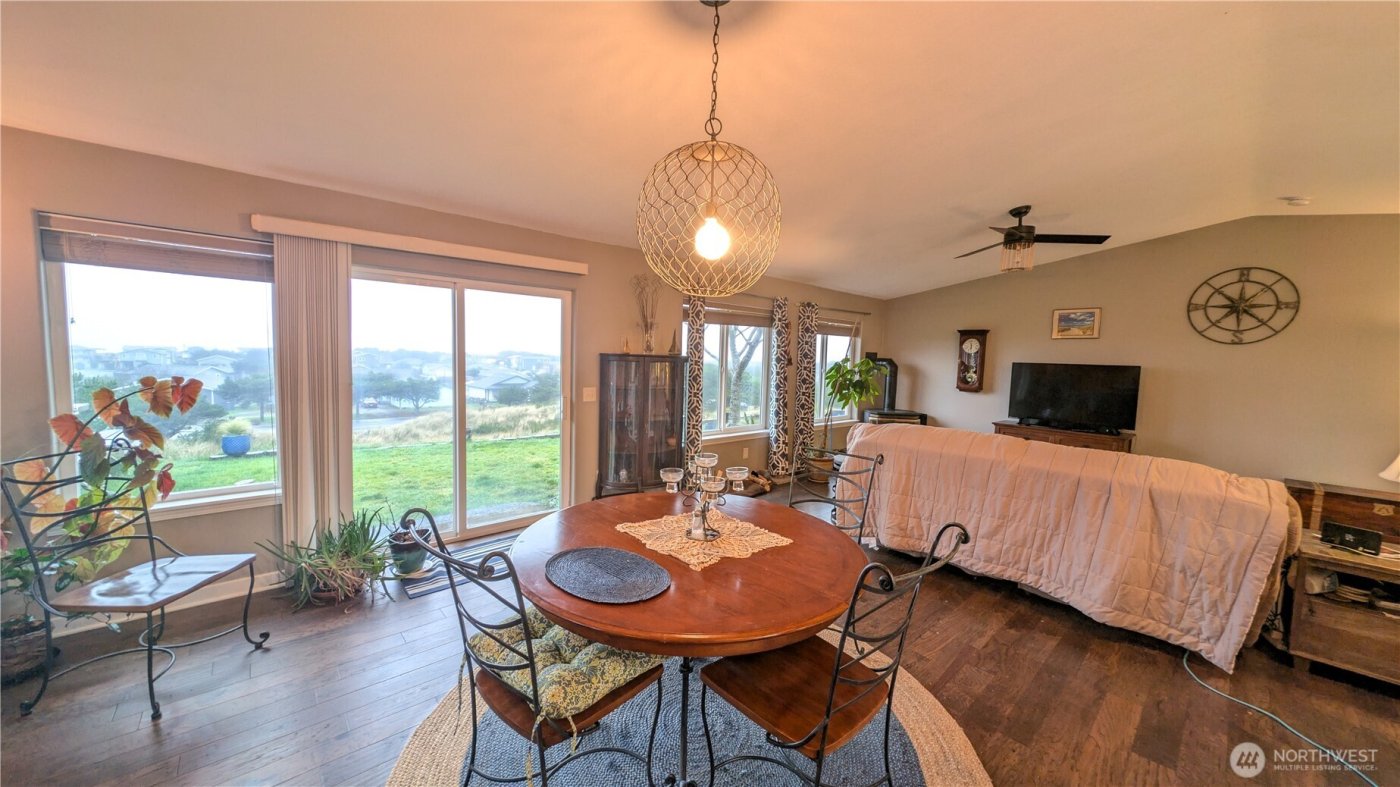 32805 J Place , Ocean Park, WA 98640