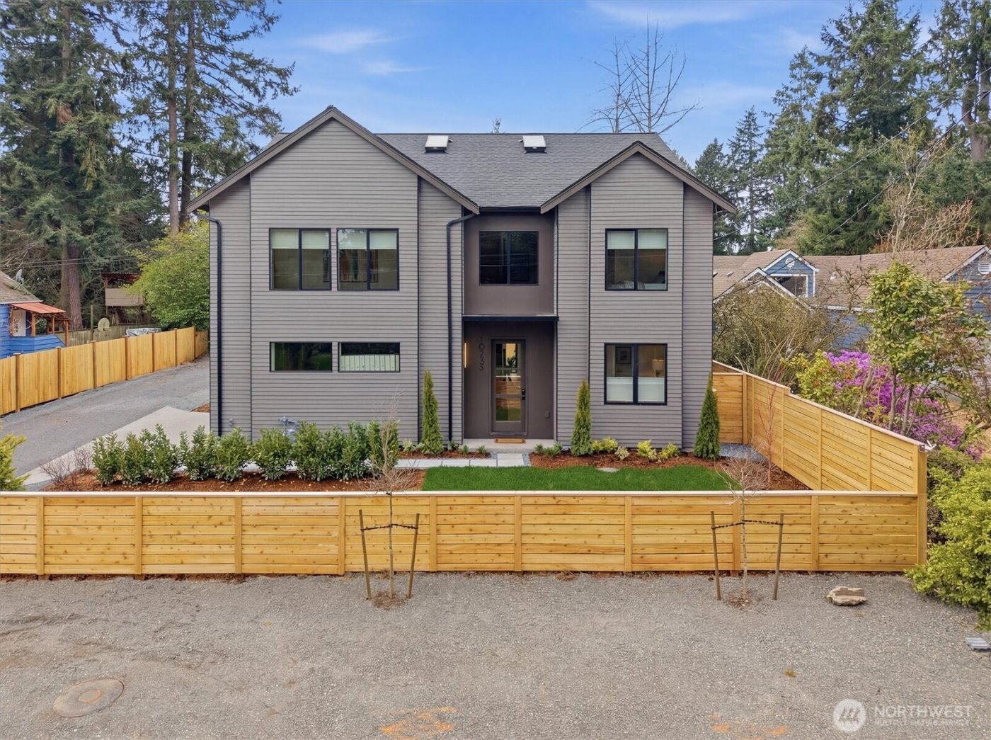 10733 17th Avenue NE, Seattle, WA 98125