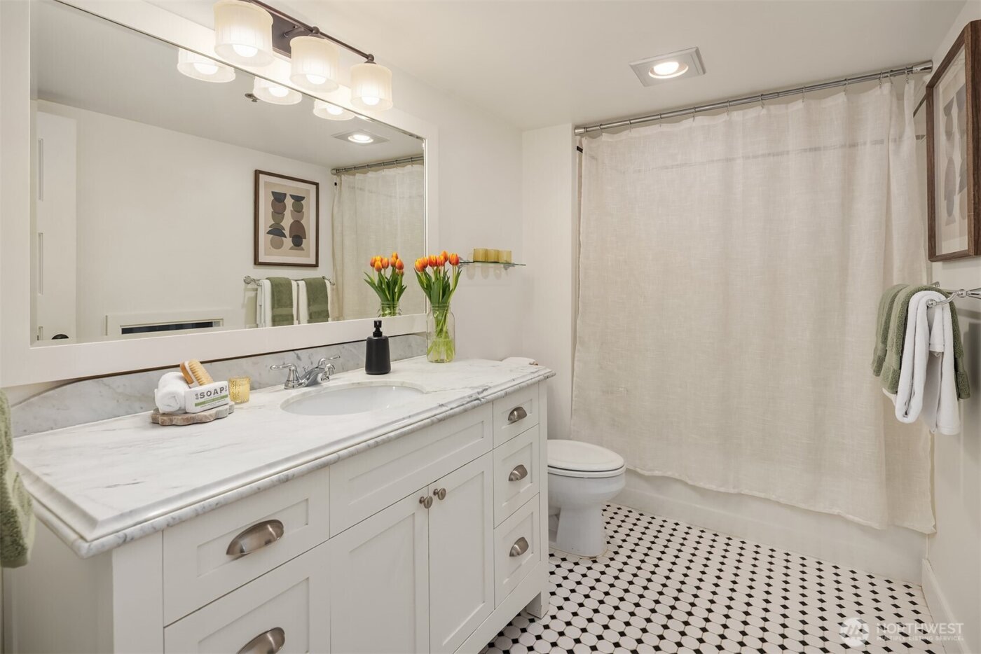 201 Galer Street #305, Seattle, WA 98109