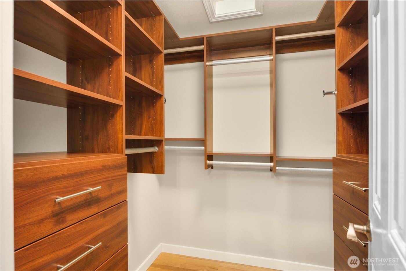 10920 80th Place NE, Kirkland, WA 98034