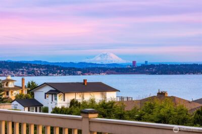 10920 80th Place NE, Kirkland, WA 98034 - Photo 2