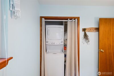 7370 Holiday Boulevard , Anacortes, WA 98221 - Photo 12