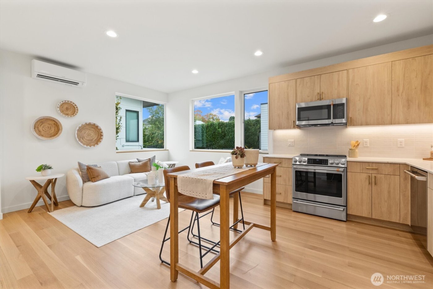 2214 Broadway E #B, Seattle, WA 98102