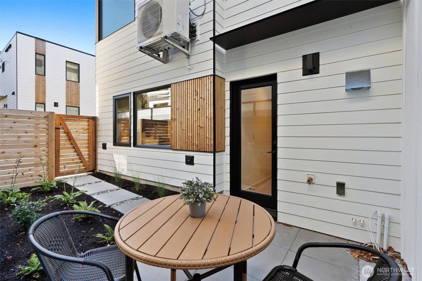 2214 Broadway E #B, Seattle, WA 98102