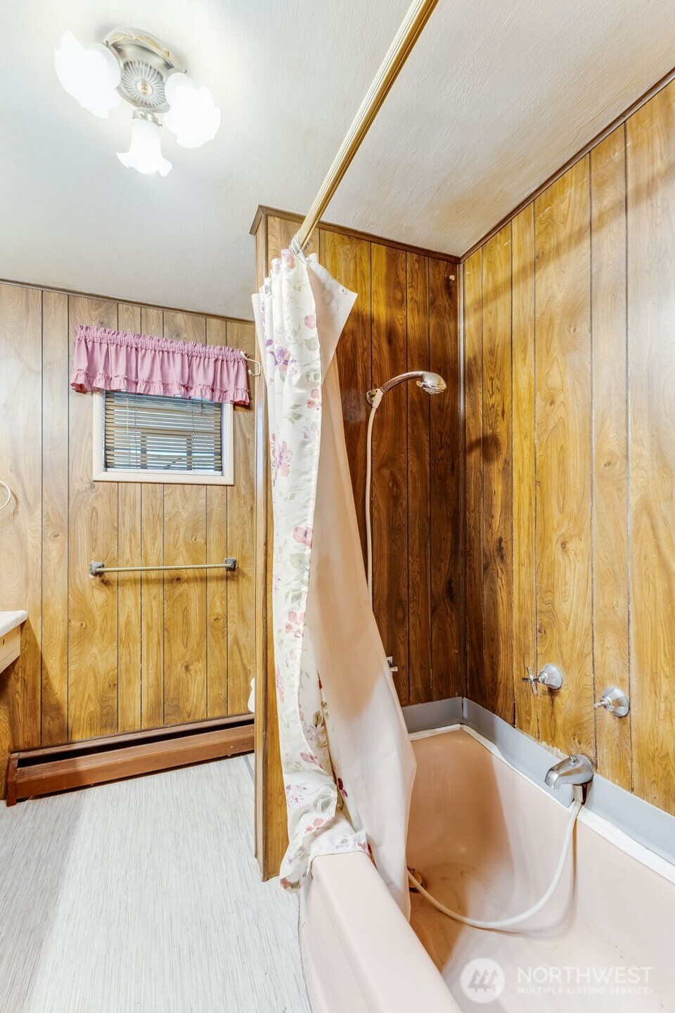 1319 Wood Avenue , Sumner, WA 98390