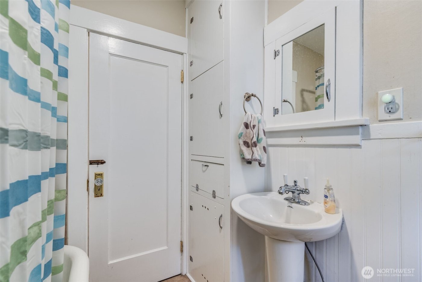 220 S 47th Street , Tacoma, WA 98408