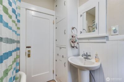 220 S 47th Street , Tacoma, WA 98408 - Photo 16