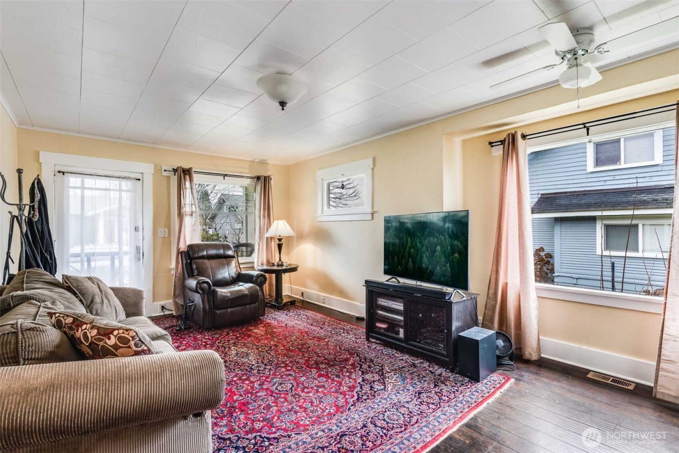 220 S 47th Street , Tacoma, WA 98408