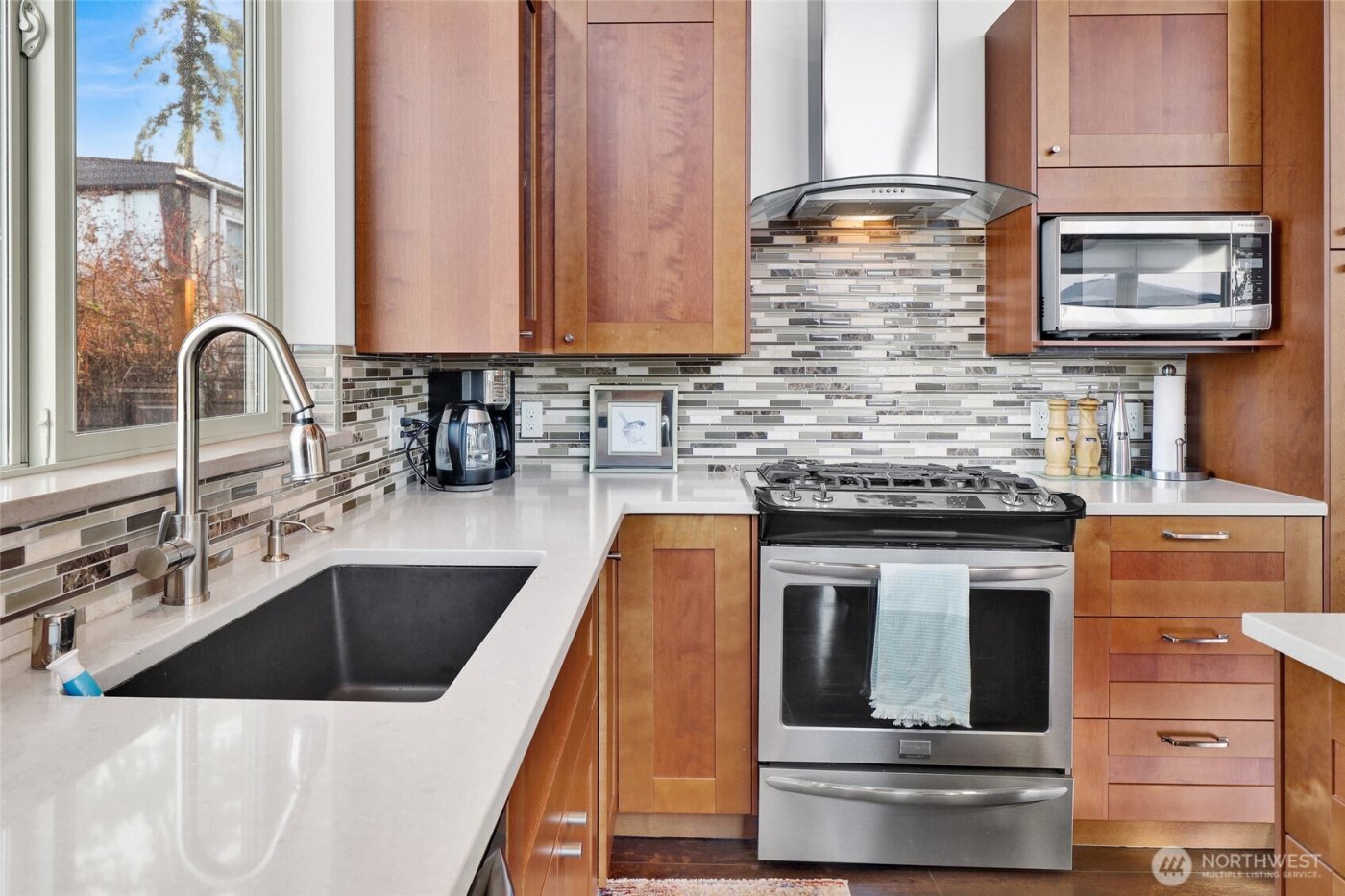 7444 Jackson Road , Blaine, WA 98230