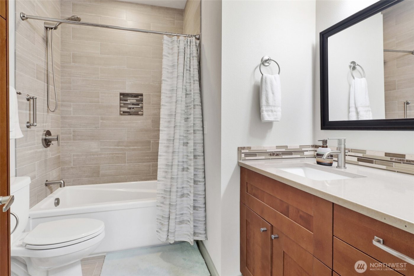 7444 Jackson Road , Blaine, WA 98230