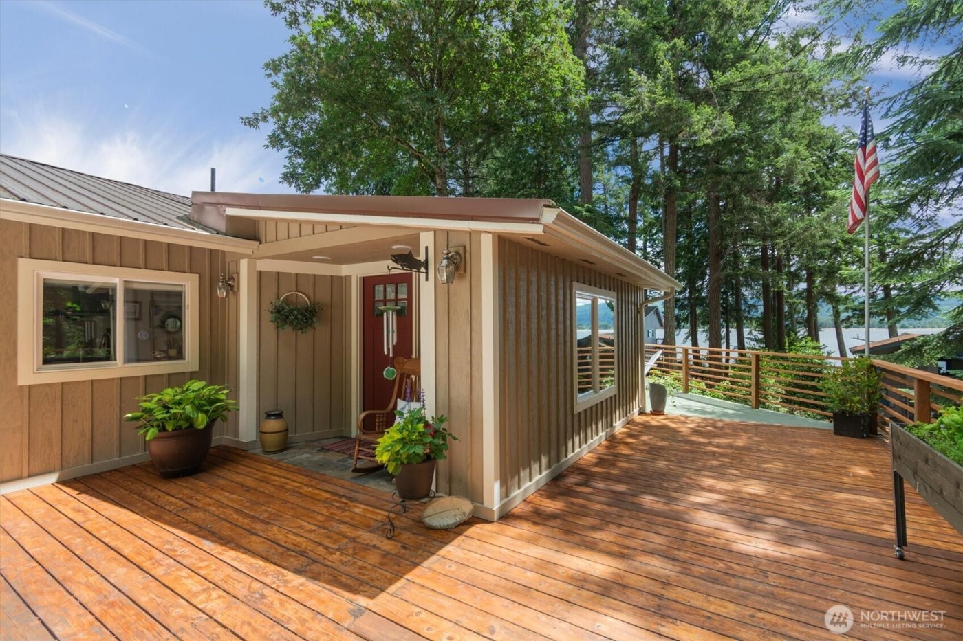 5 W Cape Horn Road , Cathlamet, WA 98612