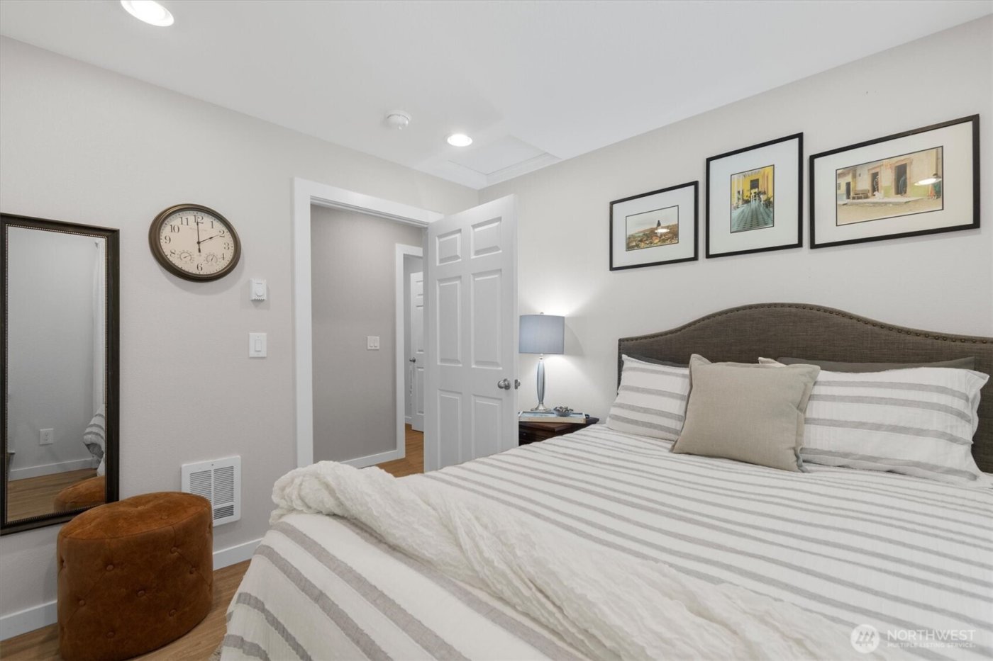 5 W Cape Horn Road , Cathlamet, WA 98612