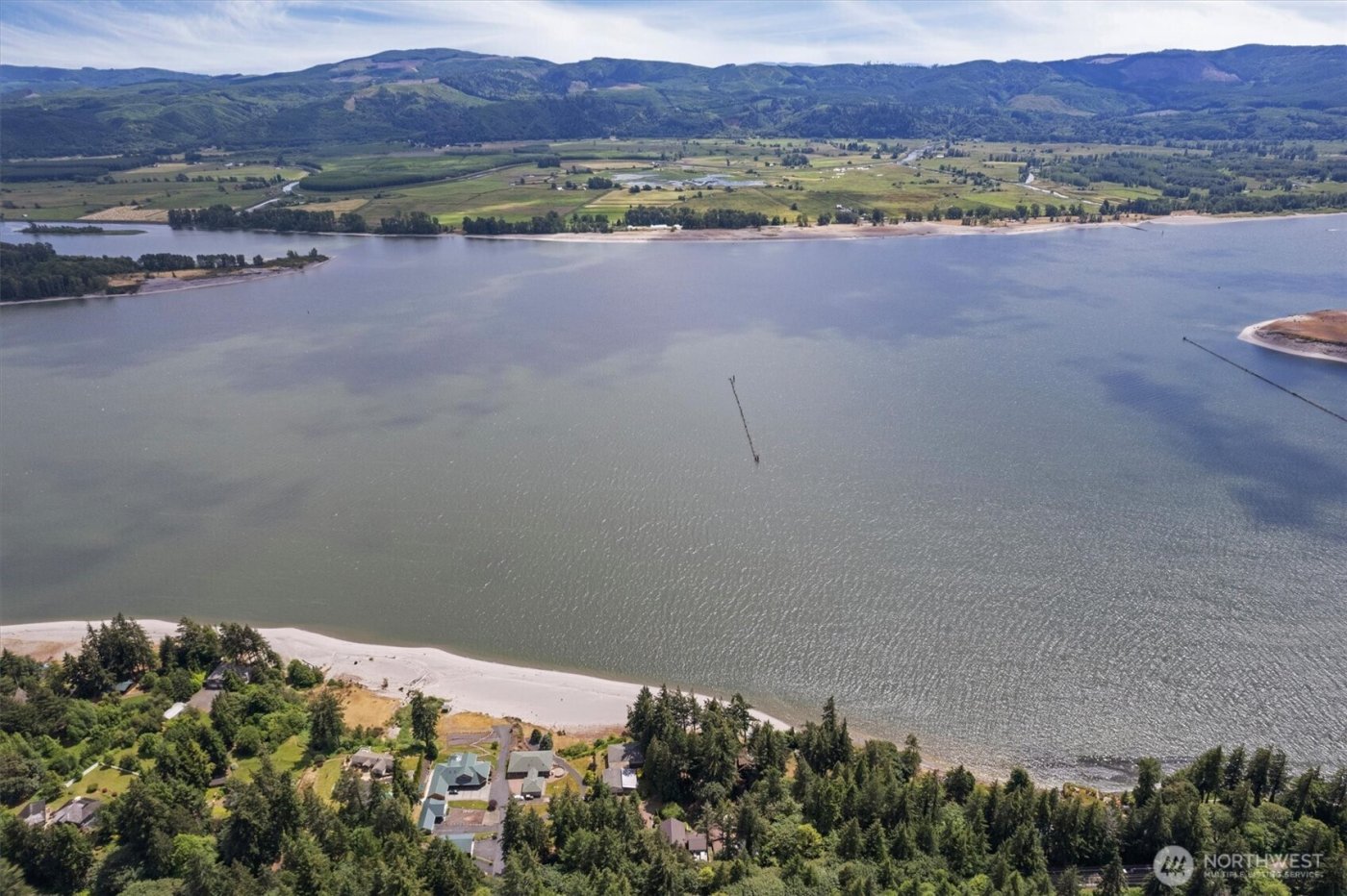 5 W Cape Horn Road , Cathlamet, WA 98612