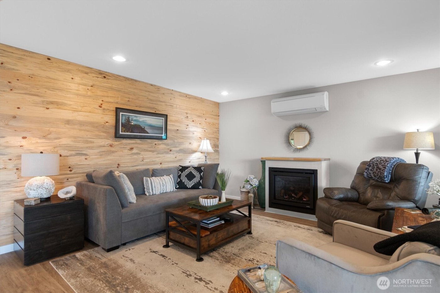 5 W Cape Horn Road , Cathlamet, WA 98612