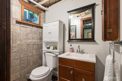 10238 7th Avenue SW, Seattle, WA 98146 - Photo 27