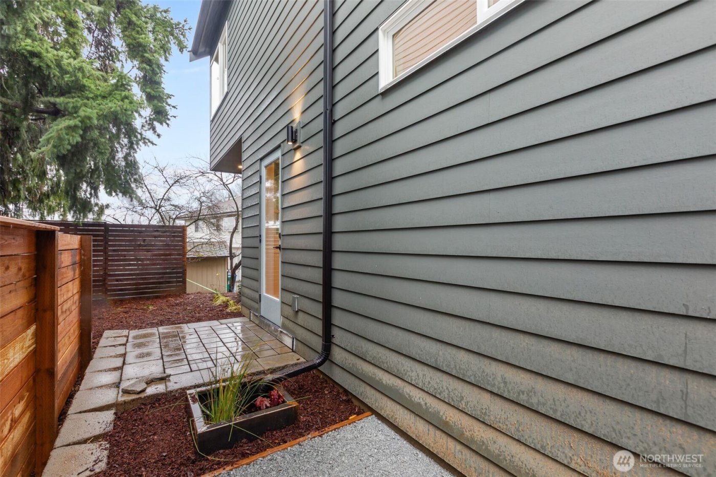 3550 S Dawson Street , Seattle, WA 98118