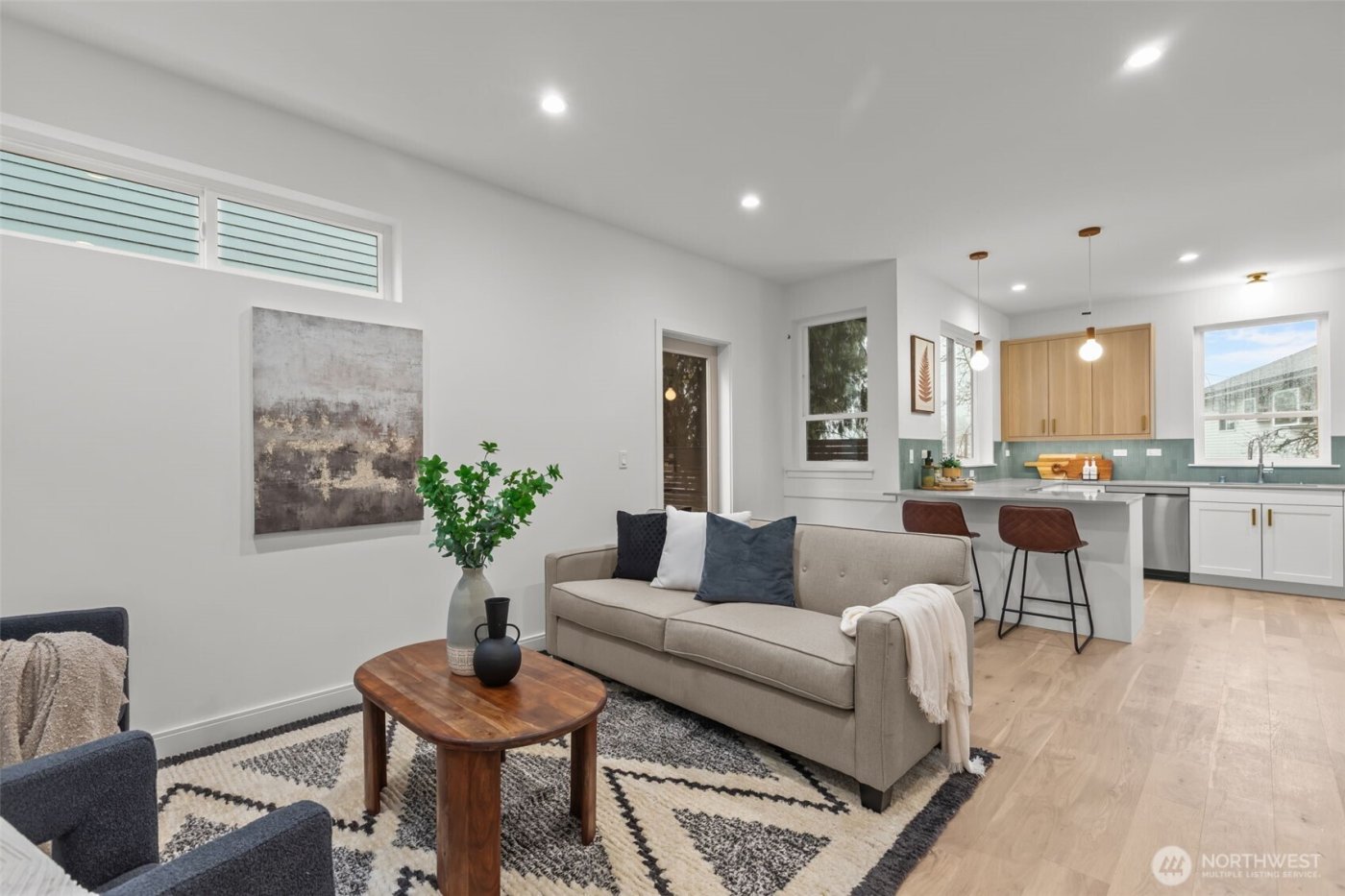 3550 S Dawson Street , Seattle, WA 98118