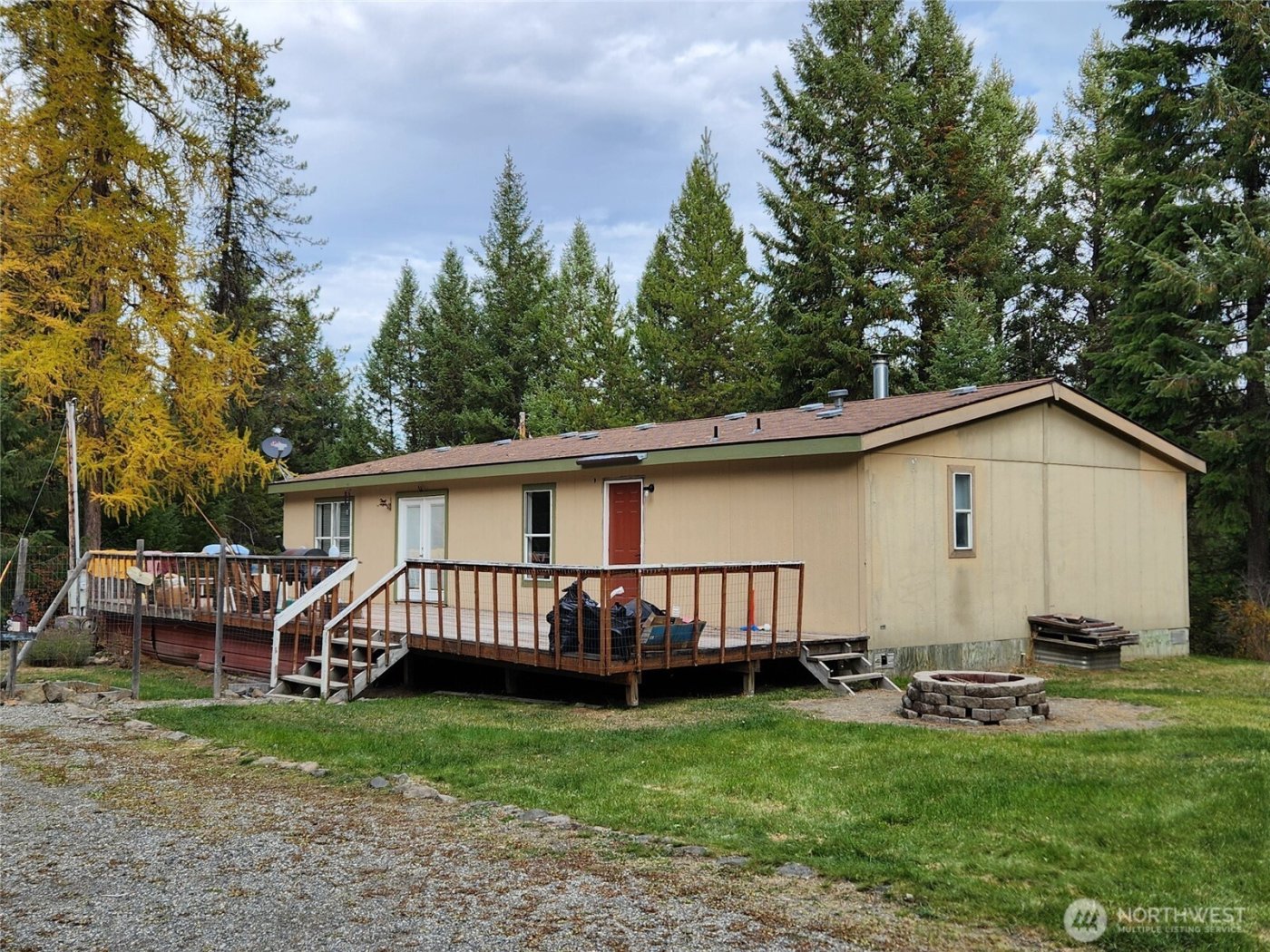30822 E Highway 20 , Republic, WA 99166