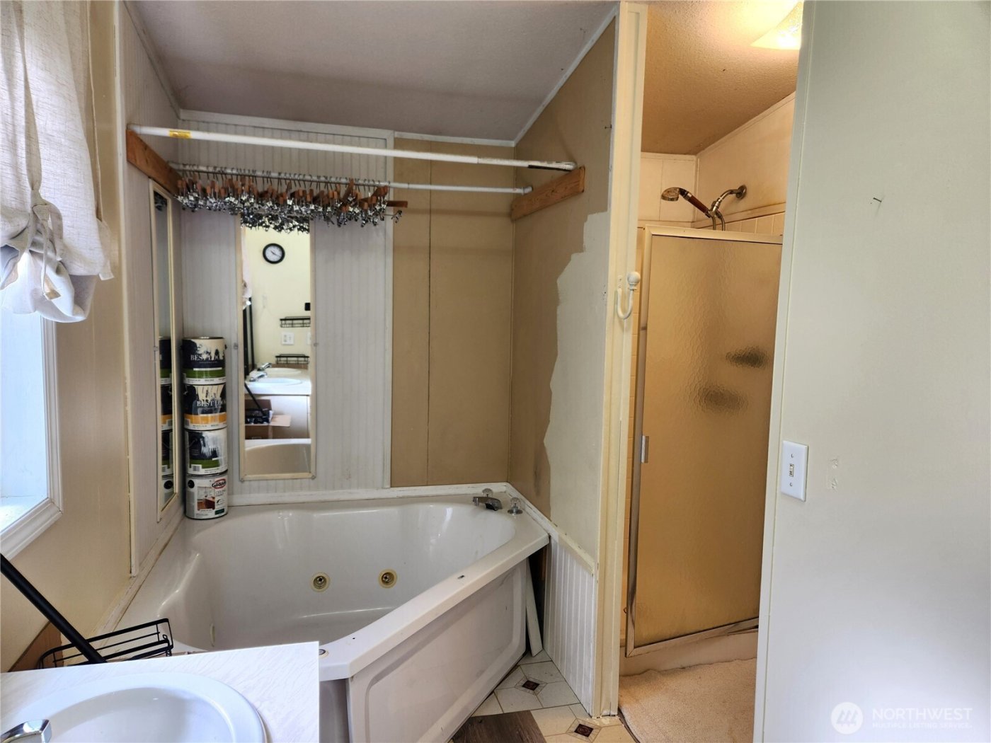 30822 E Highway 20 , Republic, WA 99166
