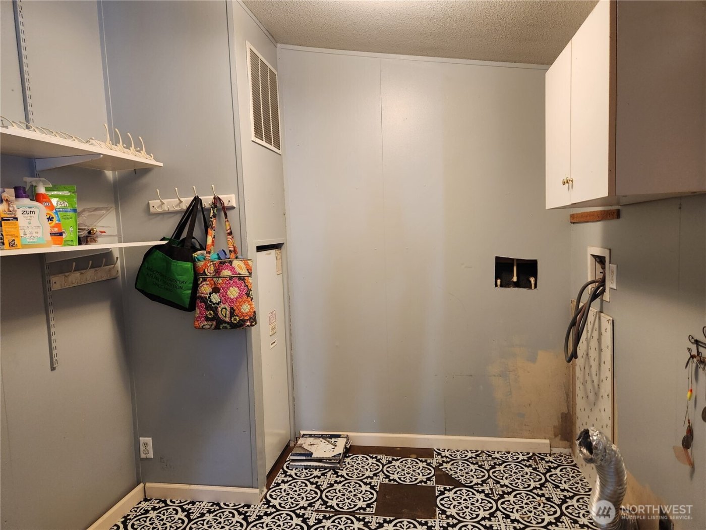 30822 E Highway 20 , Republic, WA 99166