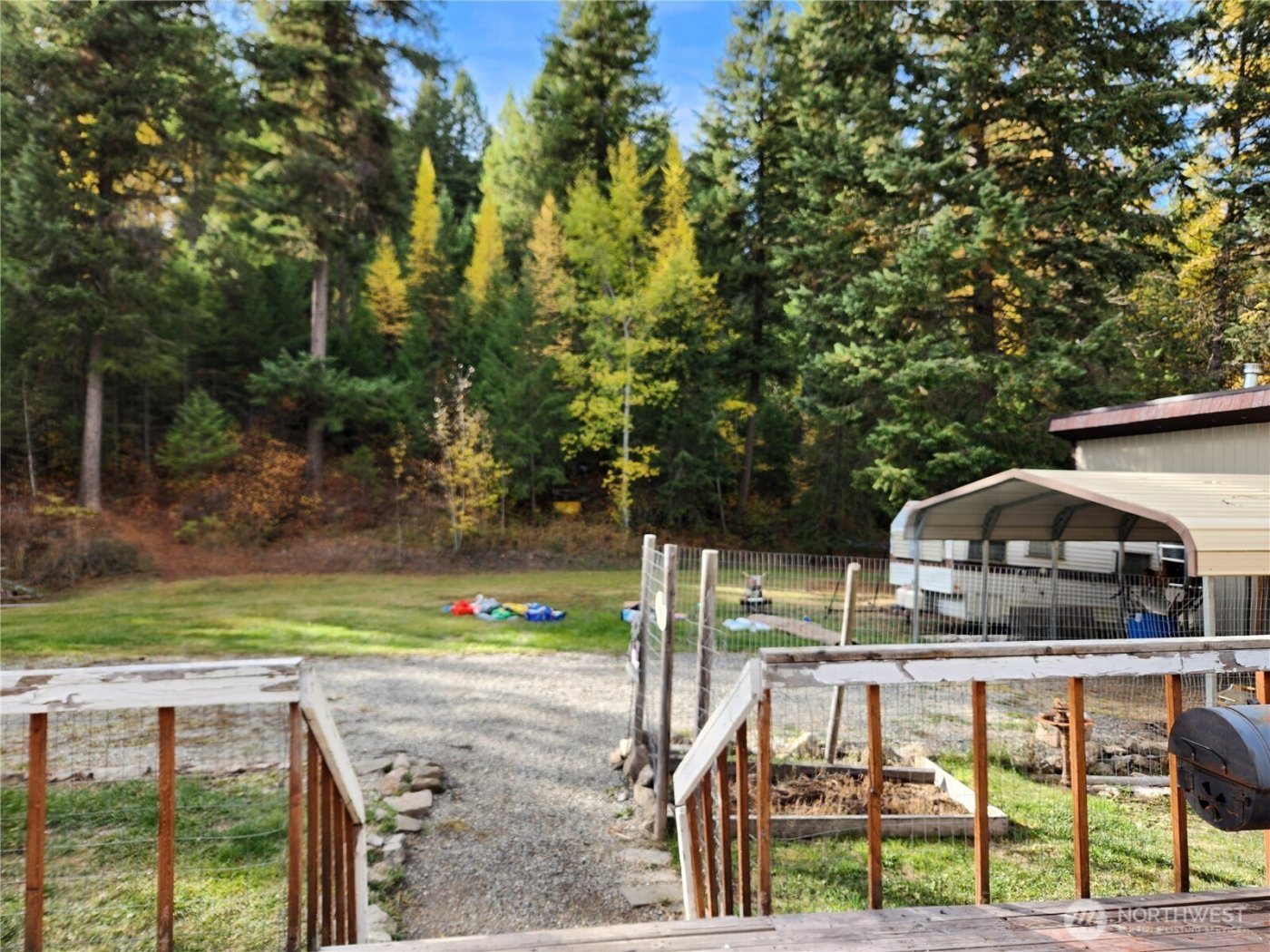 30822 E Highway 20 , Republic, WA 99166
