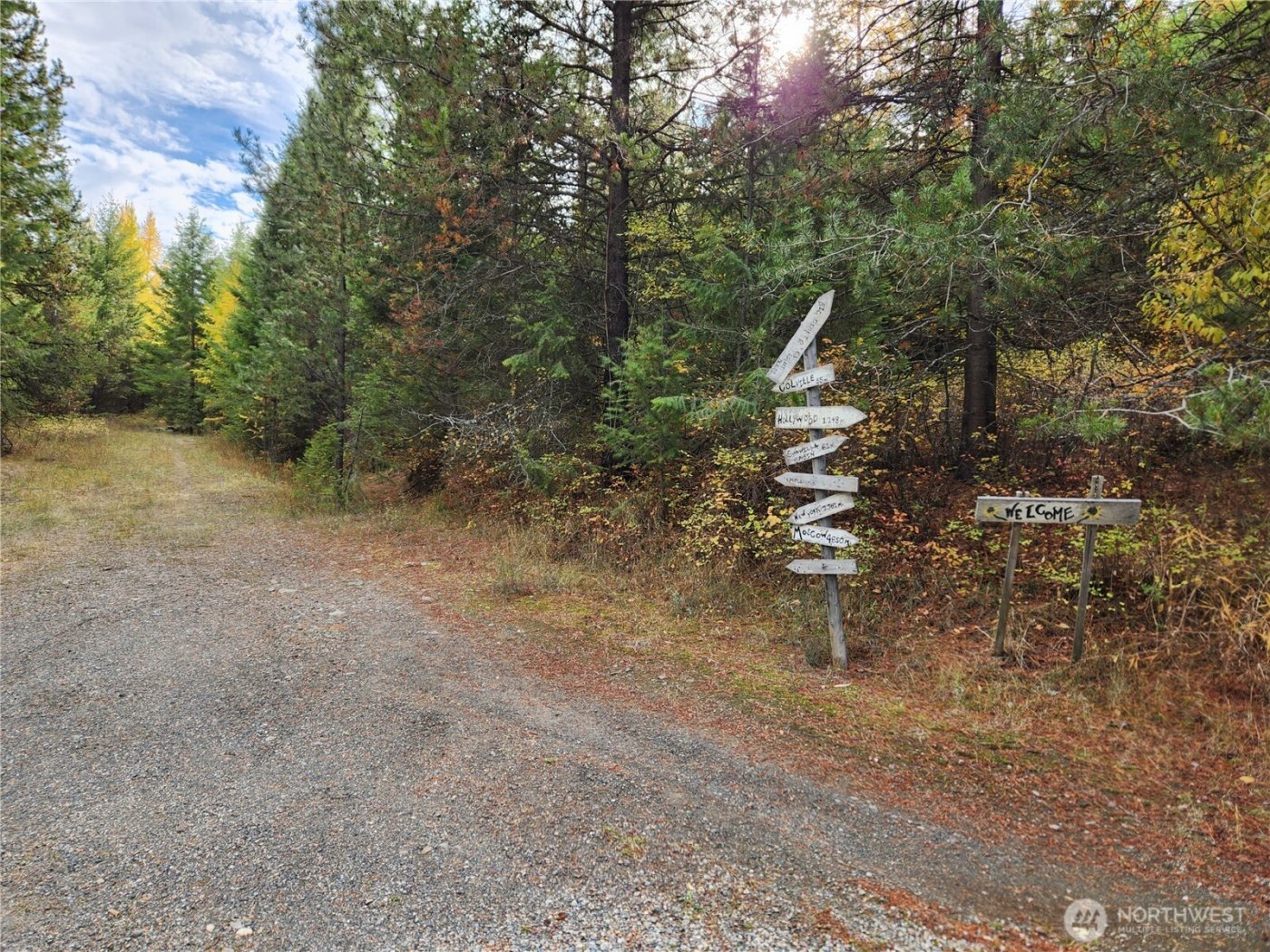 30822 E Highway 20 , Republic, WA 99166