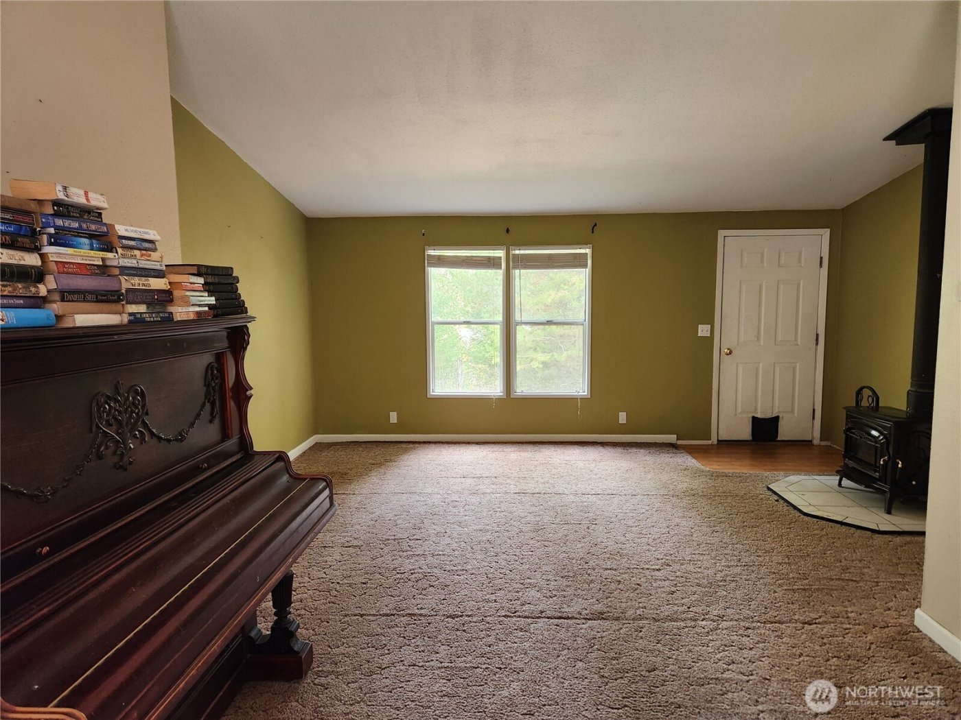 30822 E Highway 20 , Republic, WA 99166