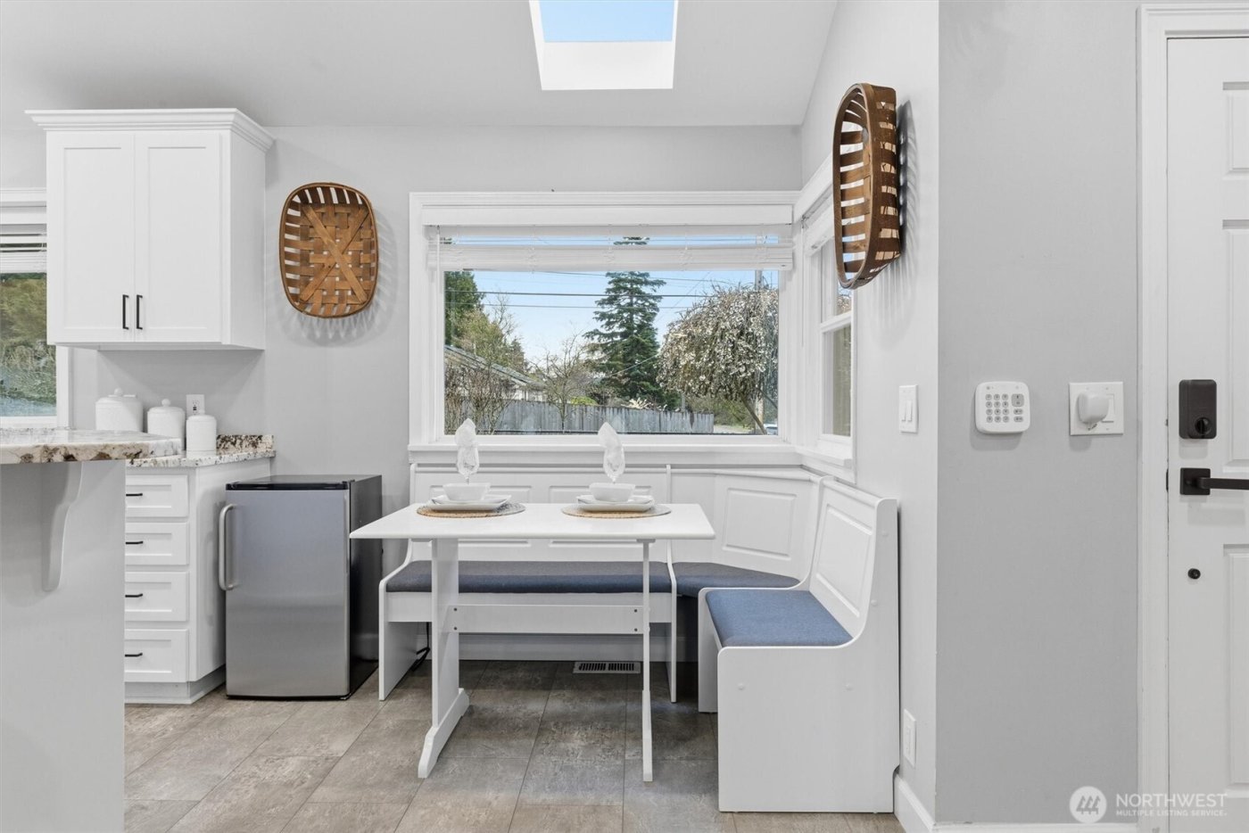 320 NW 110th Street , Seattle, WA 98177