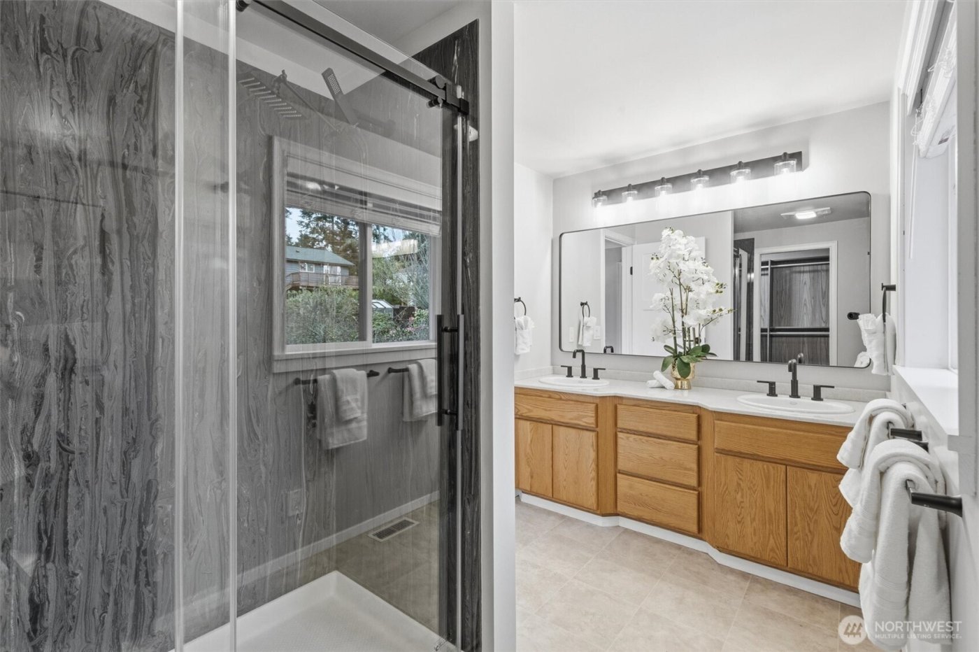 320 NW 110th Street , Seattle, WA 98177