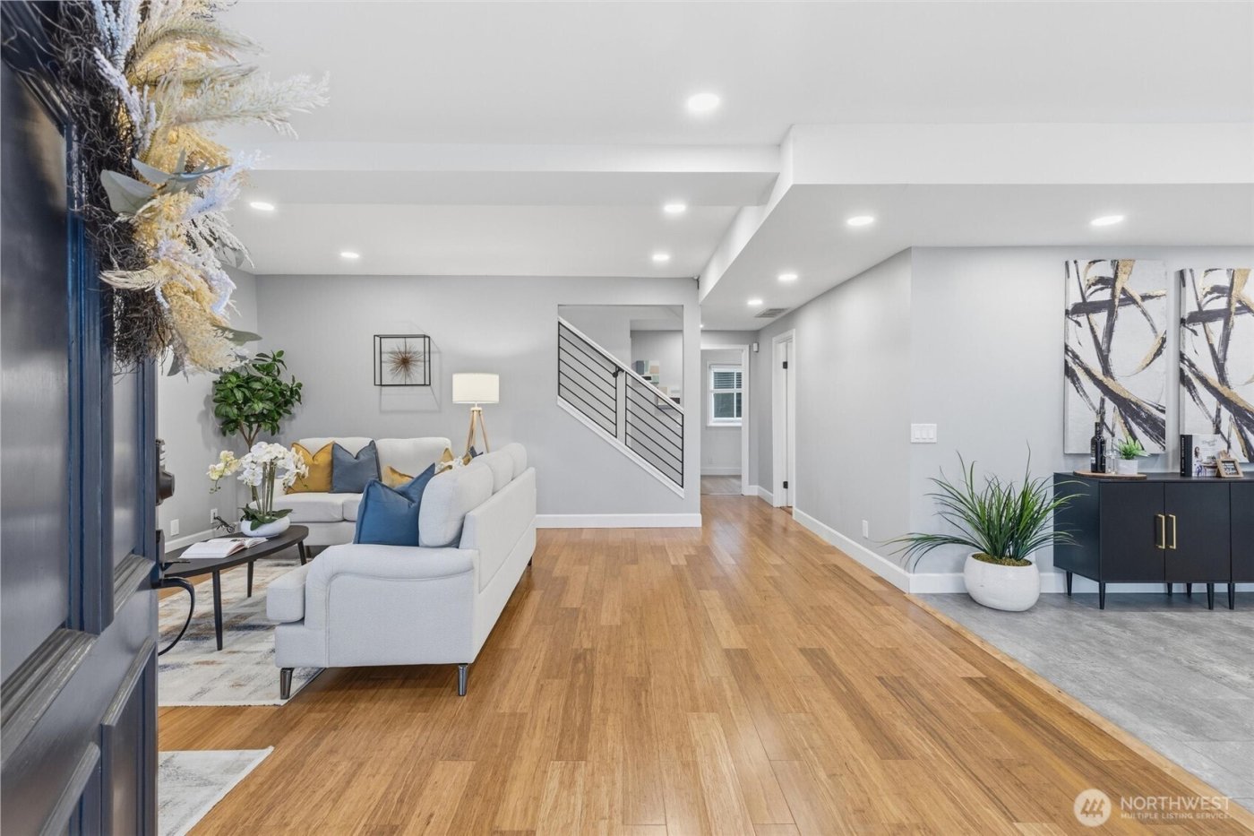 320 NW 110th Street , Seattle, WA 98177