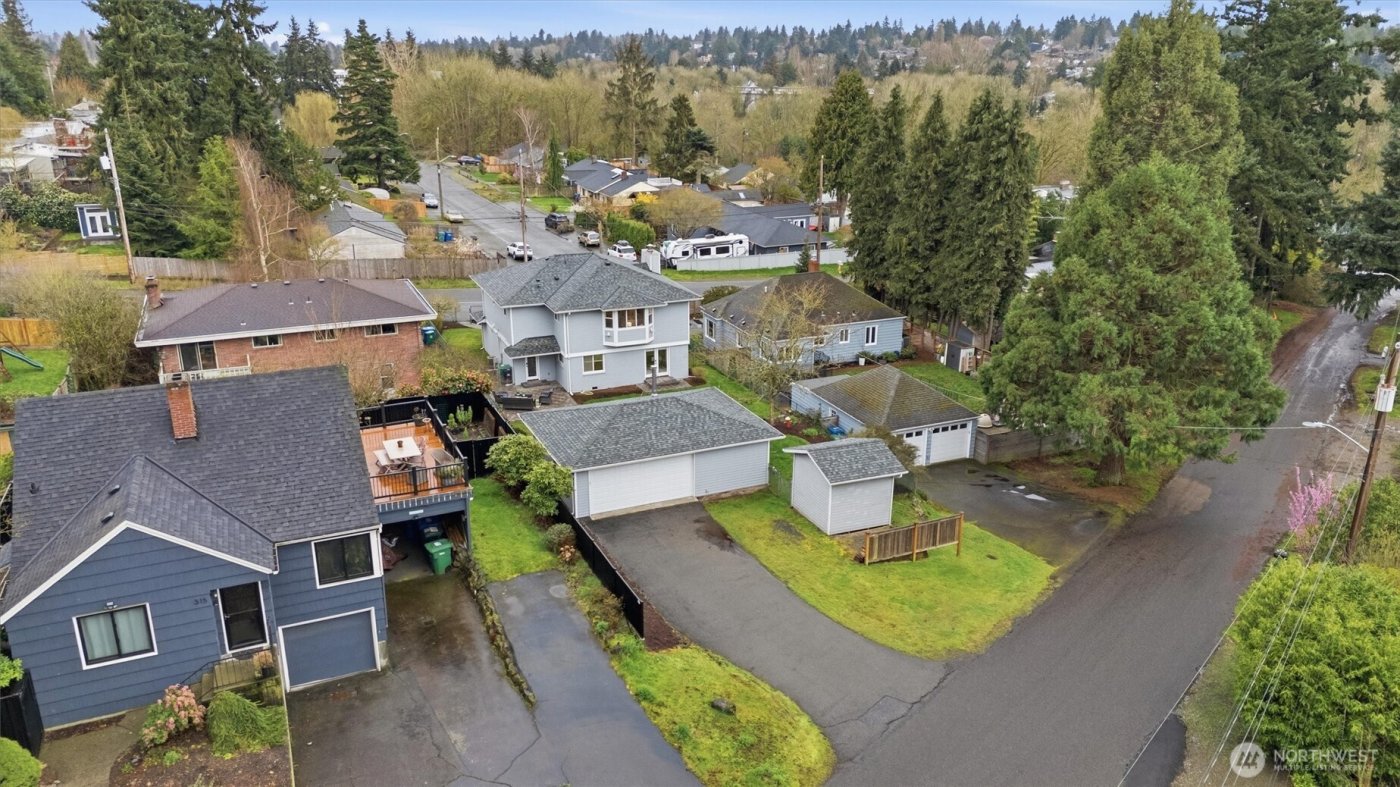 320 NW 110th Street , Seattle, WA 98177