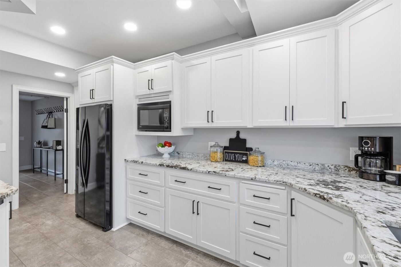 320 NW 110th Street , Seattle, WA 98177