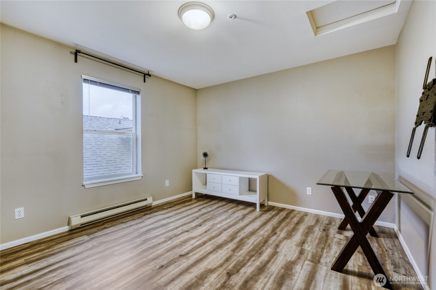 10511 Midvale Avenue N #302, Seattle, WA 98133