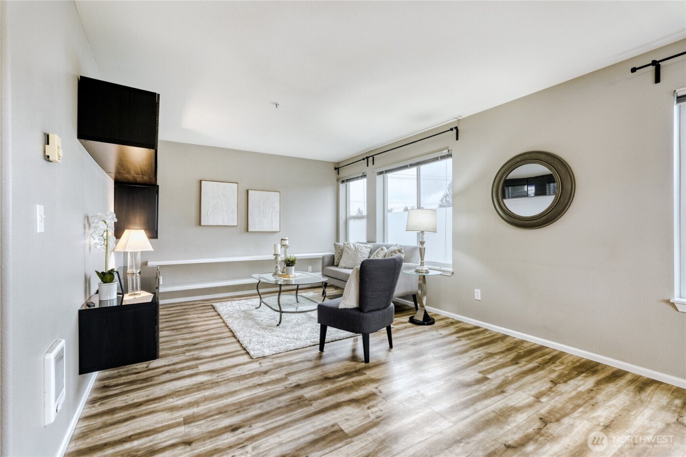 10511 Midvale Avenue N #302, Seattle, WA 98133