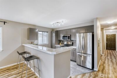 10511 Midvale Avenue N #302, Seattle, WA 98133 - Photo 7