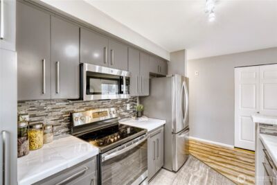 10511 Midvale Avenue N #302, Seattle, WA 98133 - Photo 10