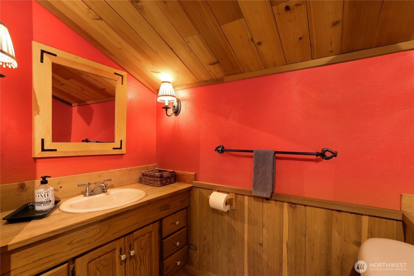 56818 387th Avenue Ct E, Ashford, WA 98304-9781