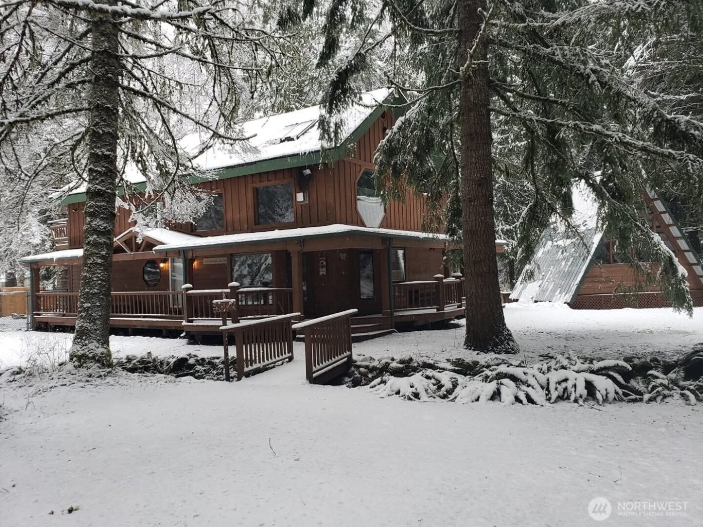 56818 387th Avenue Ct E, Ashford, WA 98304-9781