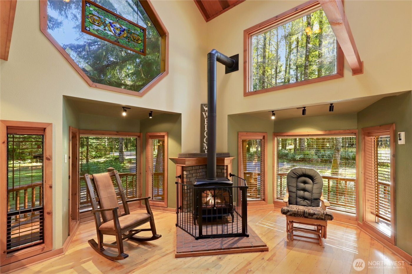 56818 387th Avenue Ct E, Ashford, WA 98304-9781