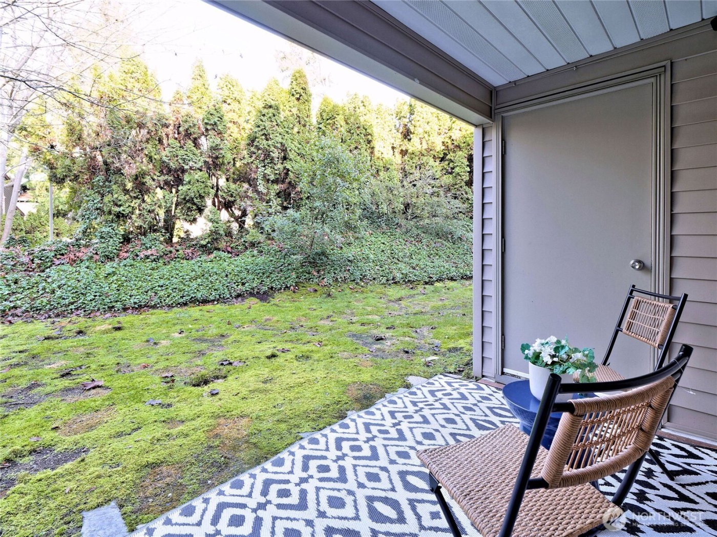 10016 NE 120th Lane #F-101, Kirkland, WA 98034