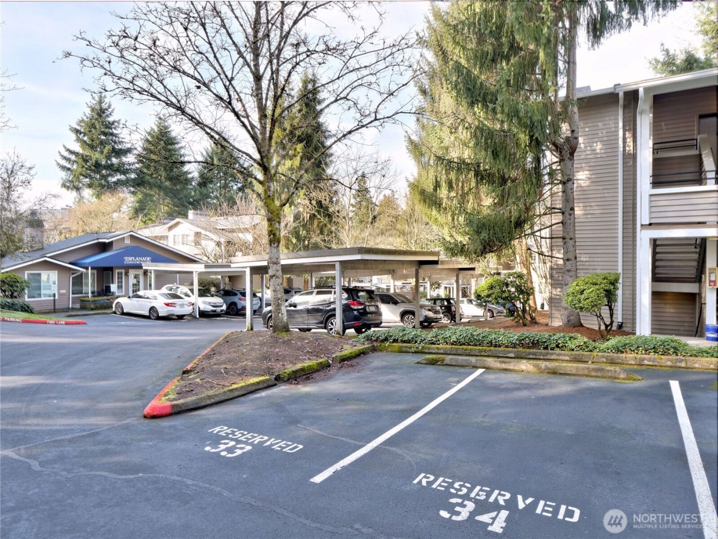 10016 NE 120th Lane #F-101, Kirkland, WA 98034