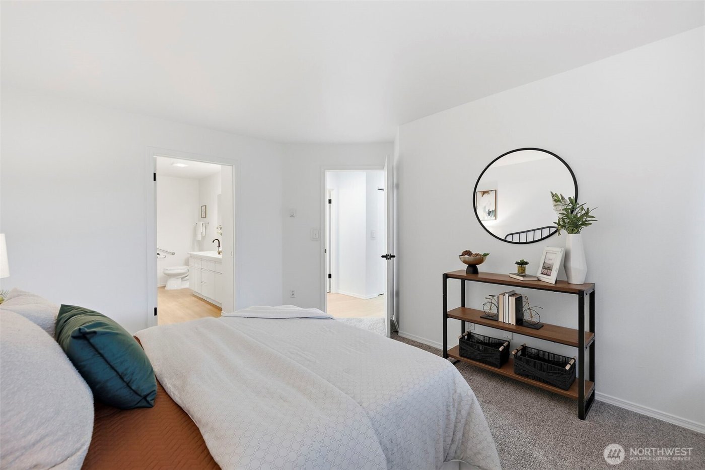 9210 Market Place #J101, Lake Stevens, WA 98258